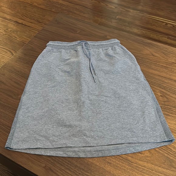 Cotton lululemon skirt - Picture 1 of 2